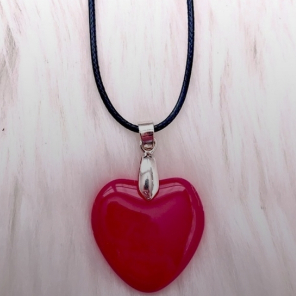 Red Heart Necklace Large Red Heart on Black cord 18"-24" NEW adjustable.… - Picture 9 of 10